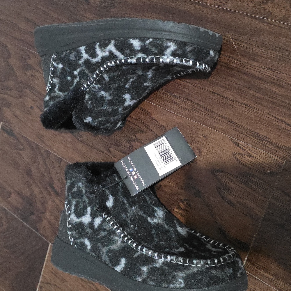 HEY DUDE DENNY MARBLE GREY ANKLE BOOTS - Picture 4 of 5